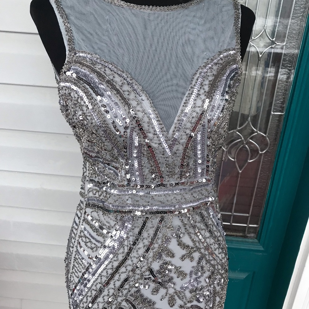 Evening dress/ prom/ black tie
